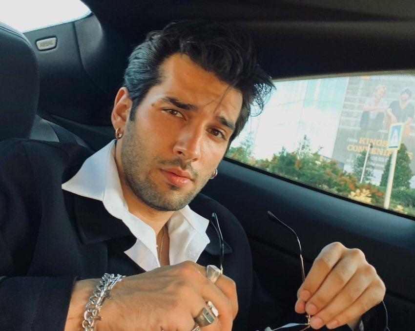 Biri Nükhet olacak, biri Pelin'in sevgilisi! Yalı Çapkını dizisine iki bomba isim geliyor!