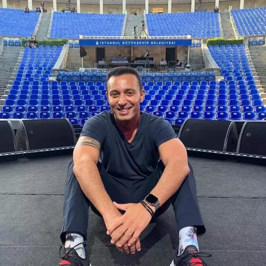 Mustafa Sandal'dan kayınpederine büyük jest!