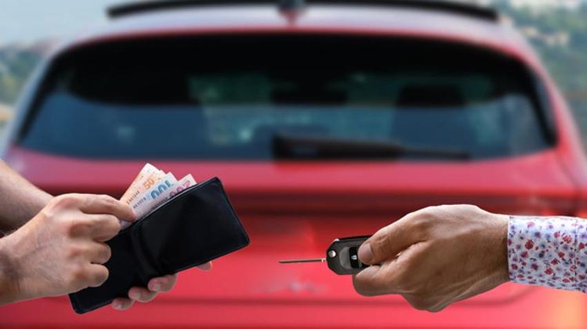 Araba alacak milyonları ilgilendiren açıklama geldi! Bakanlık ‘araba fiyatları düştü’ diyerek duyurdu