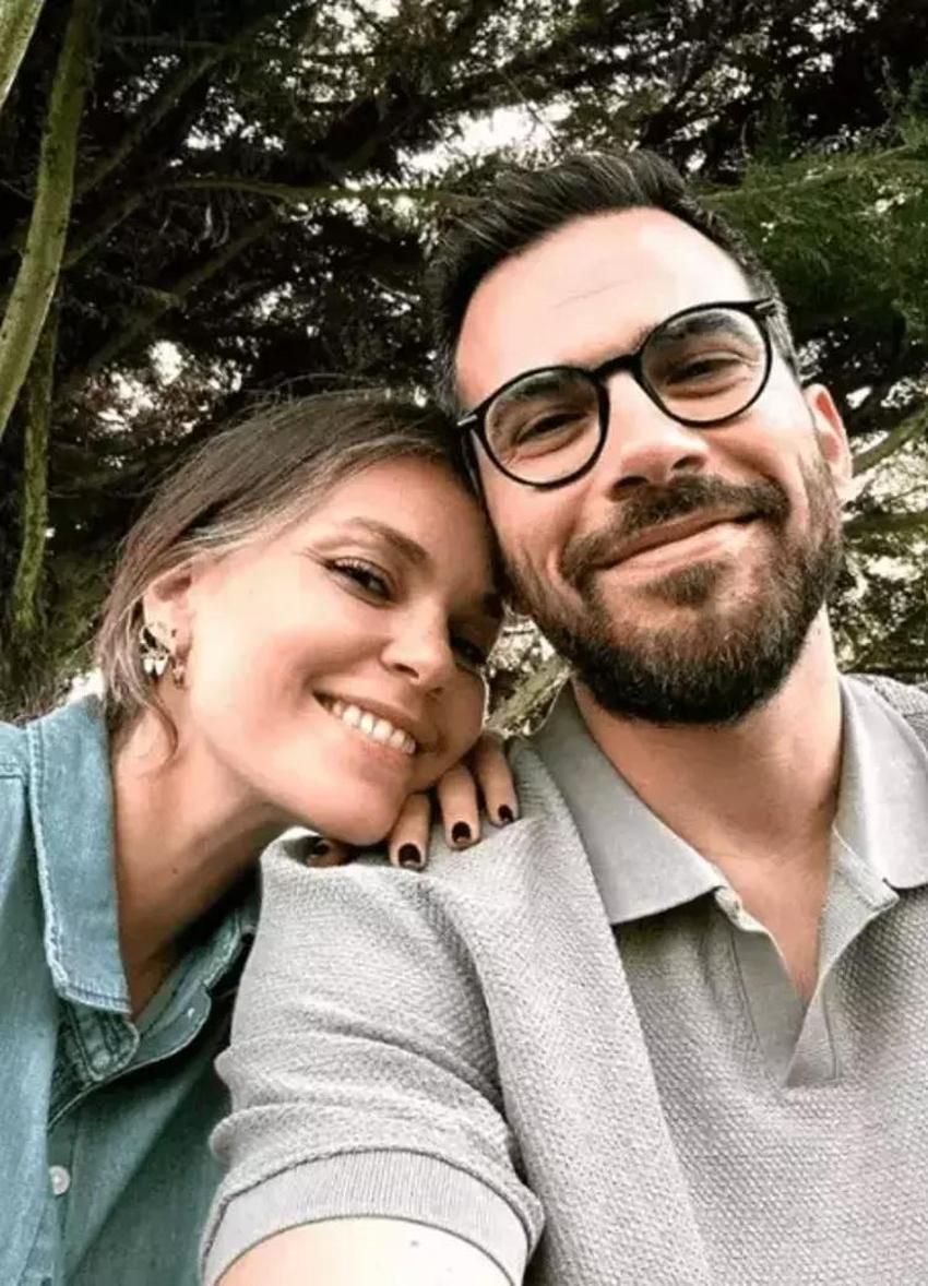 Aslı Enver kızının yüzünü gösterdi! Elay bebek kendisine hayran bıraktı