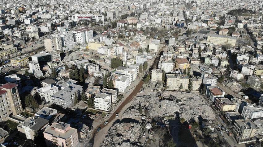 İstanbul’a özel deprem yasası geliyor! Bakan Özhaseki açıkladı: 600 bin konut yıkılacak