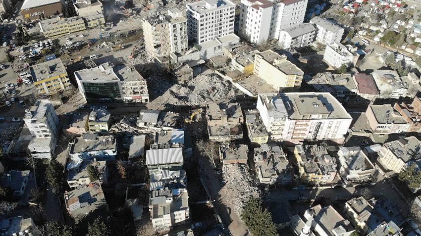 İstanbul’a özel deprem yasası geliyor! Bakan Özhaseki açıkladı: 600 bin konut yıkılacak