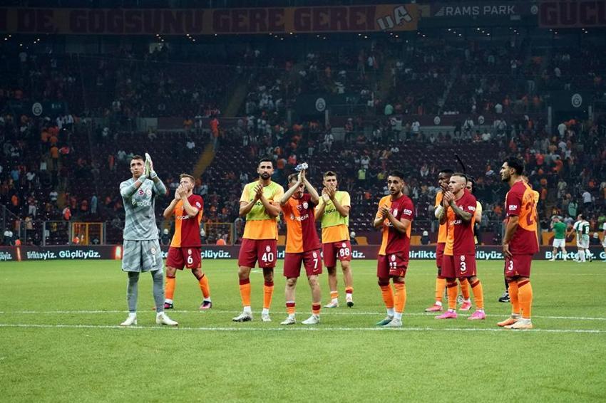 Okan Buruk değil eşi açıkladı: Galatasaray'dan ayrılıyoruz