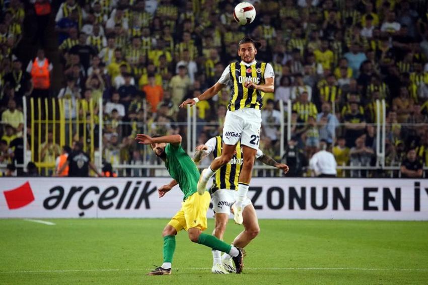 Fenerbahçe'den Manchester United'a transfer oluyor! Sözleşmesinden özel madde çıktı