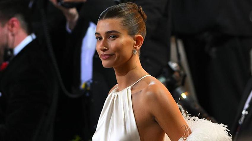 Hailey Bieber hamile mi? Karnını saklaması şüpheleri arttırdı
