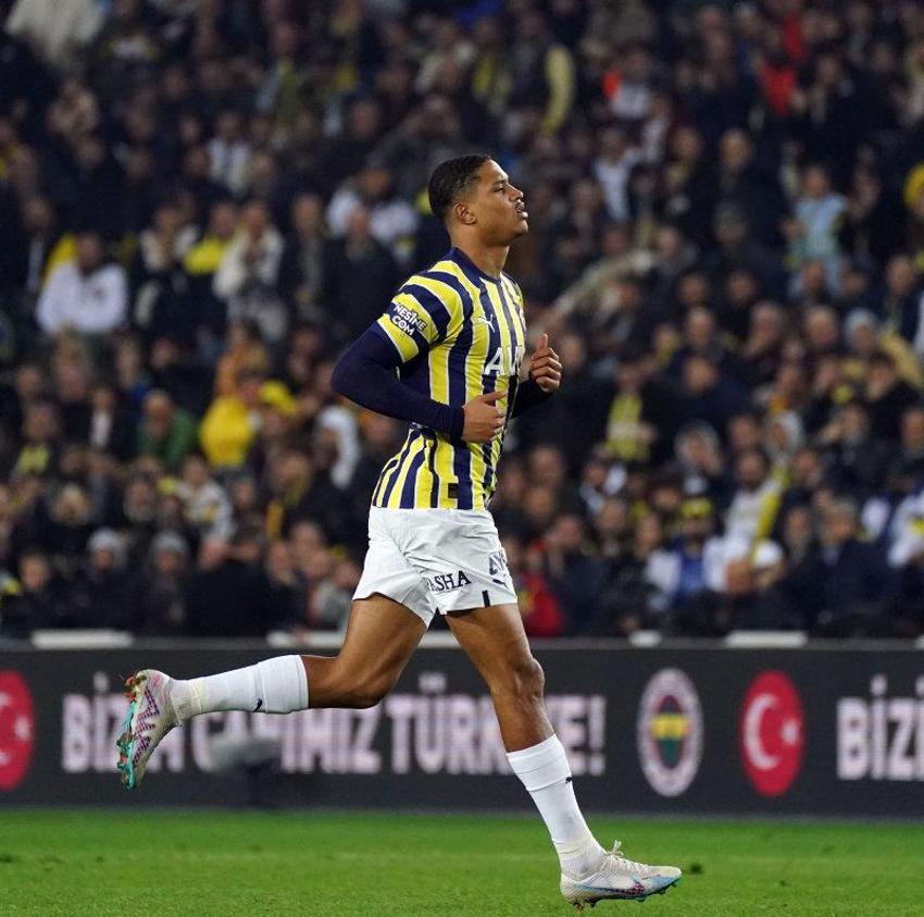 İsmail Kartal'a sezonun ilk eleştirisi: 6 milyon euro'ya transfer edildi nerede bu oyuncu hocam?
