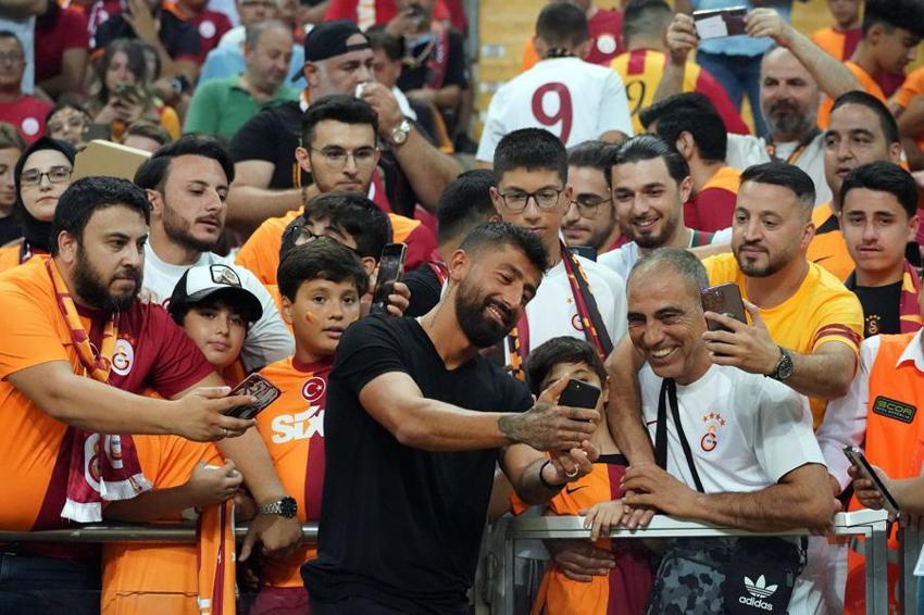 Bunun adı transfer sihirbazlığı! 12,5 milyon euro'luk teklif alan yıldız orta sahayı 1 milyon euro'ya bitirdi