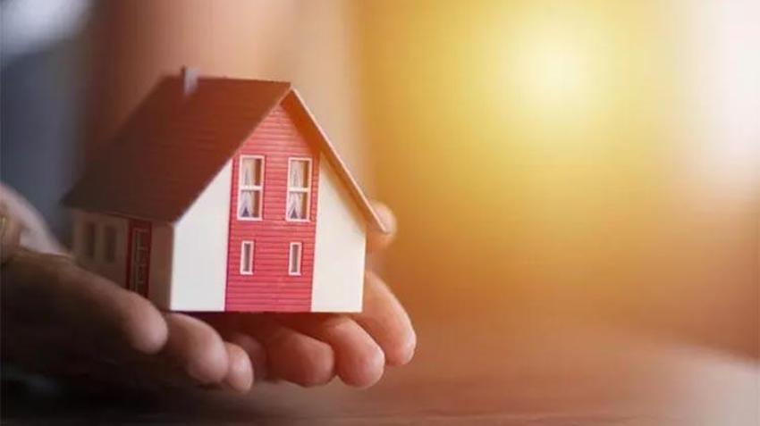 Günlük kiralık evlerle ilgili yeni düzenleme: Bakan Ersoy sinyali verdi!