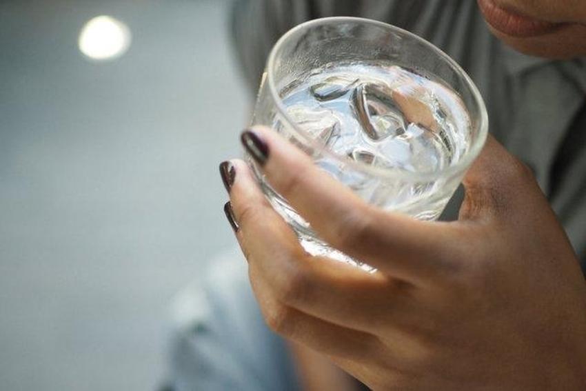 Yaşam iksiri mübarek! Sabahları ister bir dikişte ister yudum yudum için, faydasını görün!