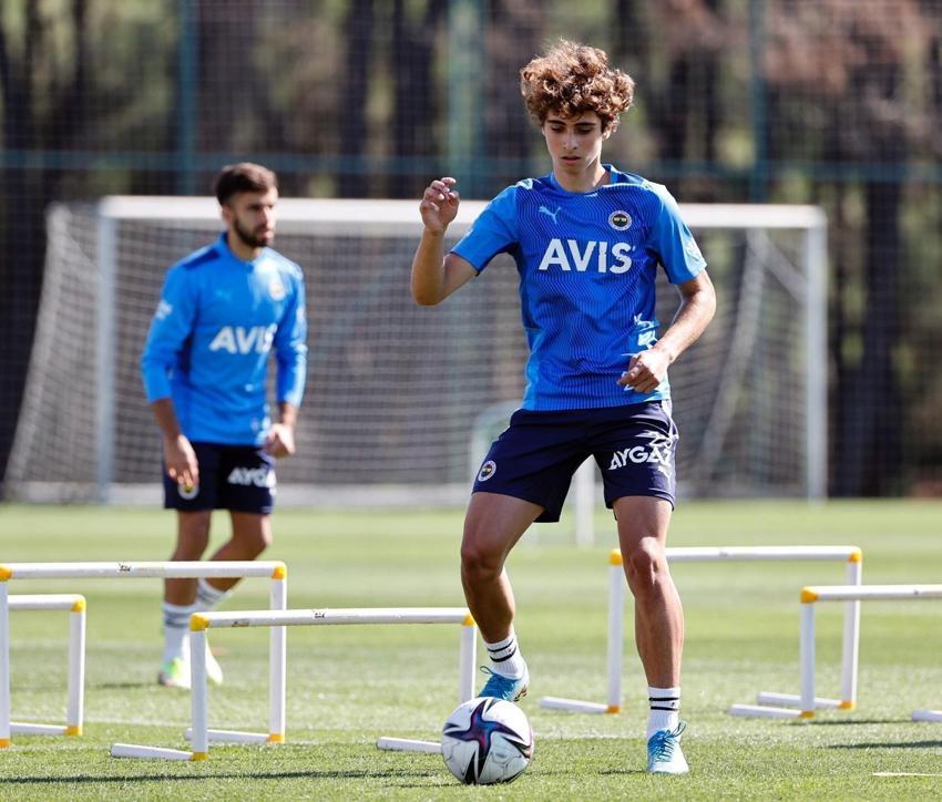 Ozan Tufan 'hiç düşünme' dedi, Jorge Jesus denedi, İsmail Kartal hesabını kesti