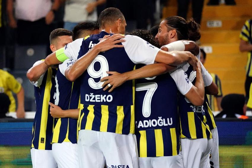 Fenerbahçe camiası öfke kustu: Daha önce Niang ve Gustavo'da da aynı şeyi yaptınız