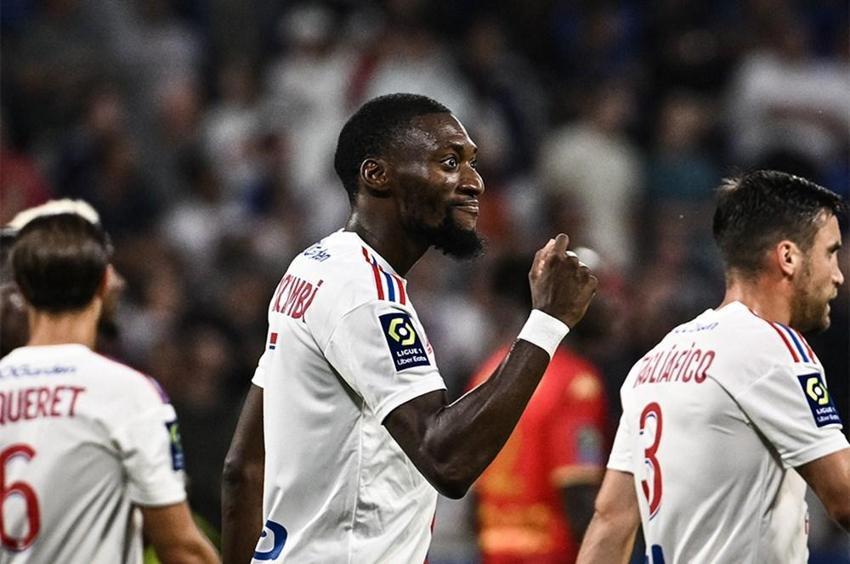 Fenerbahçe camiası öfke kustu: Daha önce Niang ve Gustavo'da da aynı şeyi yaptınız