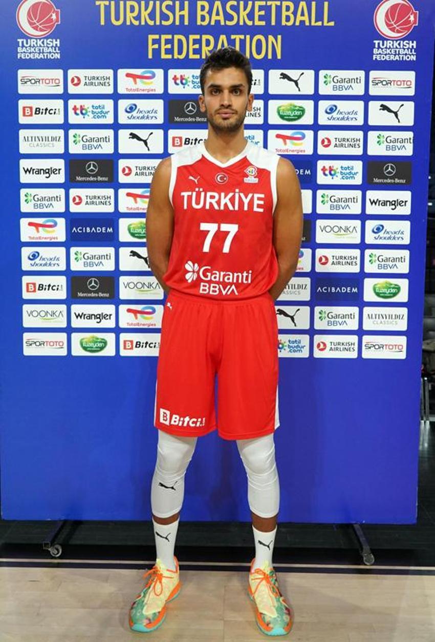 Ömer Faruk Yurtseven: Ergin Ataman dünyanın hatrı sayılır hocalarından biri