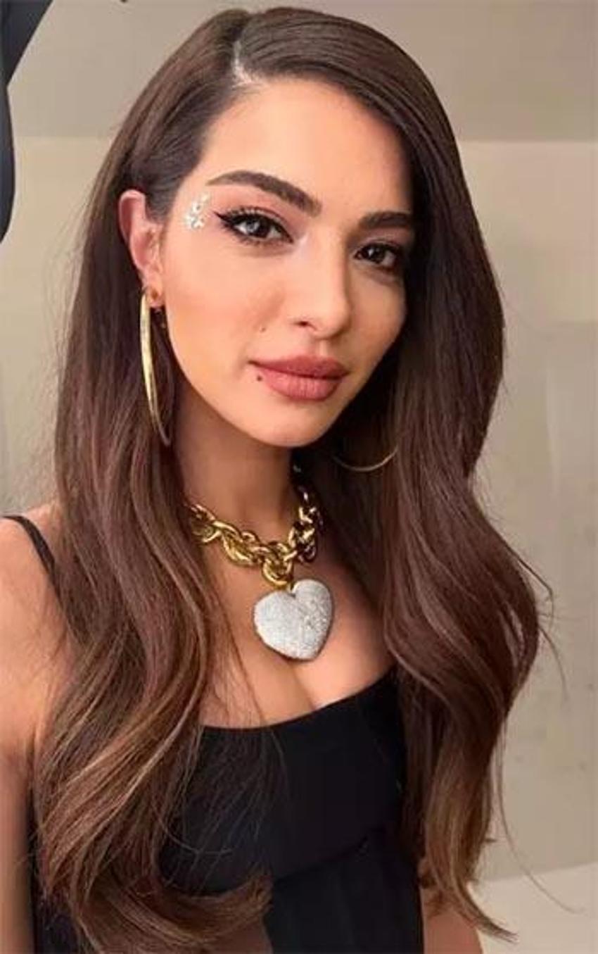 Melisa Aslı Pamuk'un yeni aşkı ortaya çıktı: Yıldız futbolcudan paylaşım gecikmedi