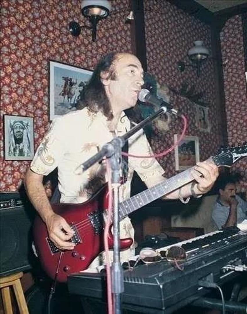 Erkin Koray vasiyetini yıllar önce açıklamış! Rock müzik efsanesi Erkin Koray öğrencilere bu notu bıraktı!