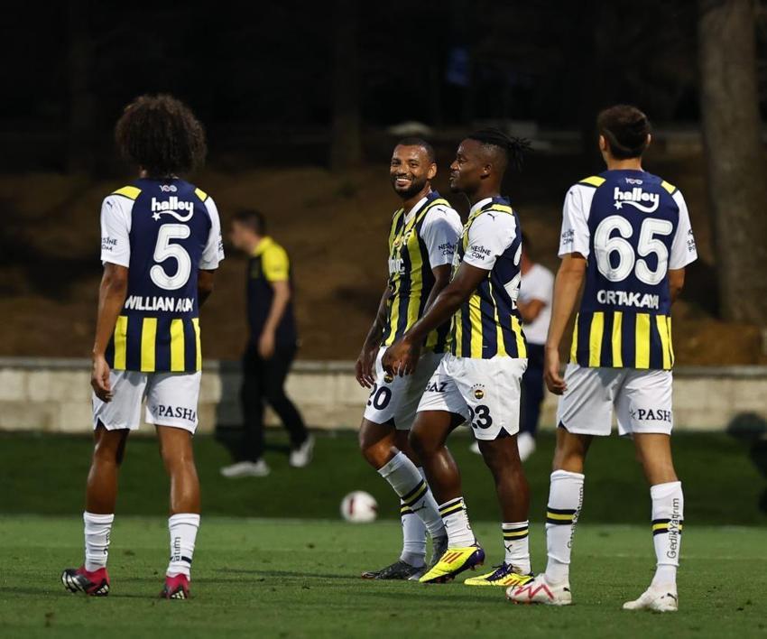 Fenerbahçe'de peş peşe ayrılıklar! İsmail Kartal takımda istemiyor, Avrupa devine gidiyor