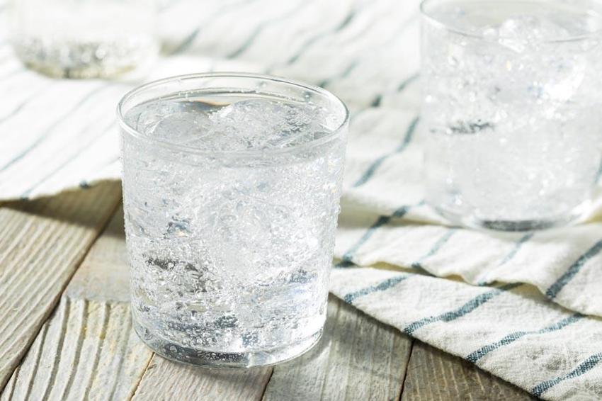 Mineral kaynağı maden suyunun aşırı tüketimi böbrek taşı riskini artırabilir