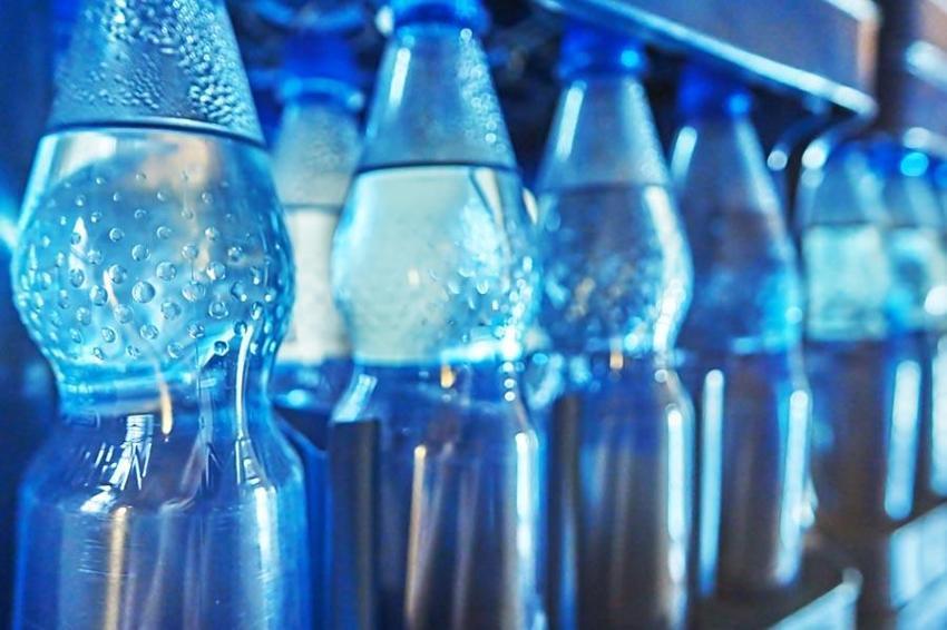 Mineral kaynağı maden suyunun aşırı tüketimi böbrek taşı riskini artırabilir