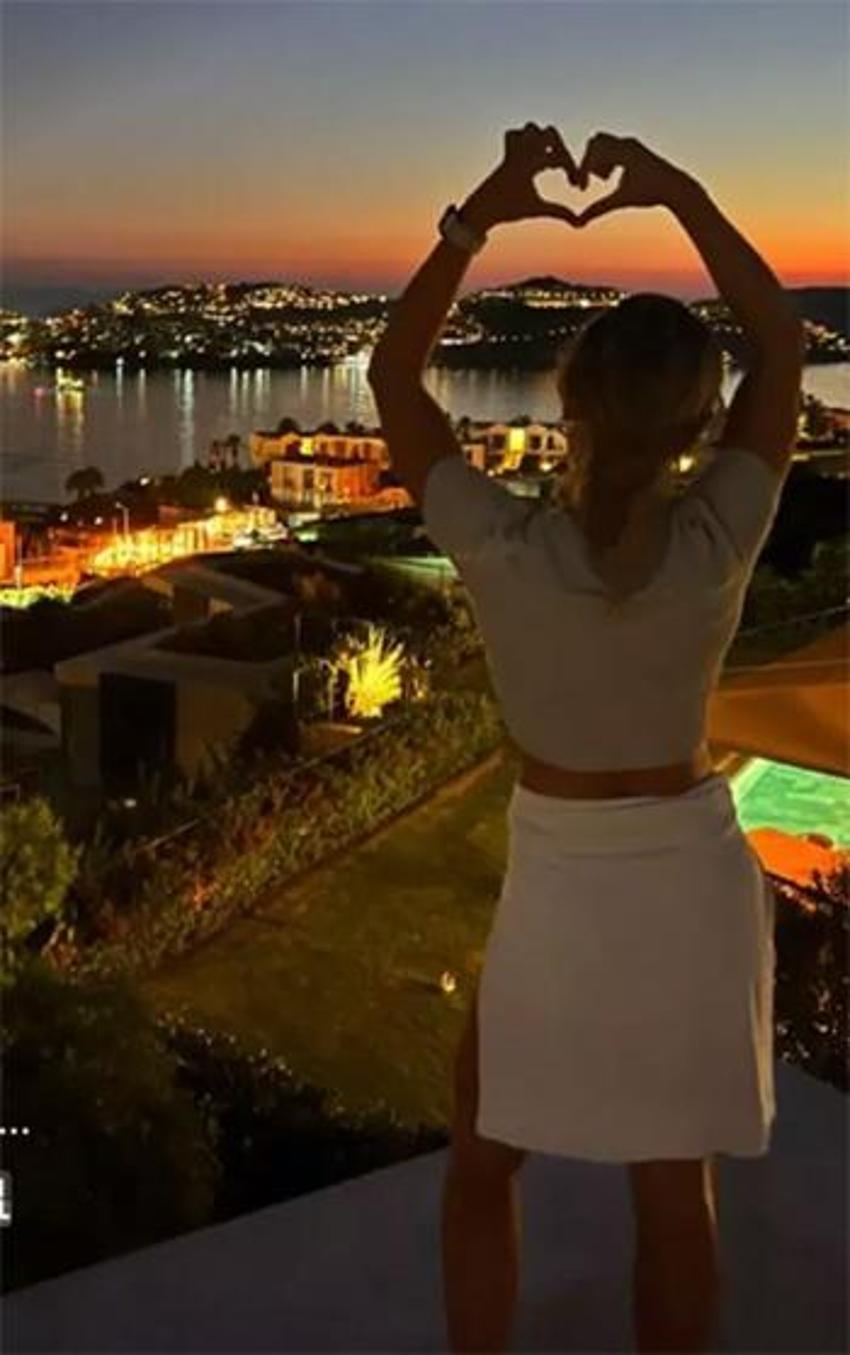 Her gün bu manzaralara uyanıyorlar: İşte ünlülerin lüks evleri