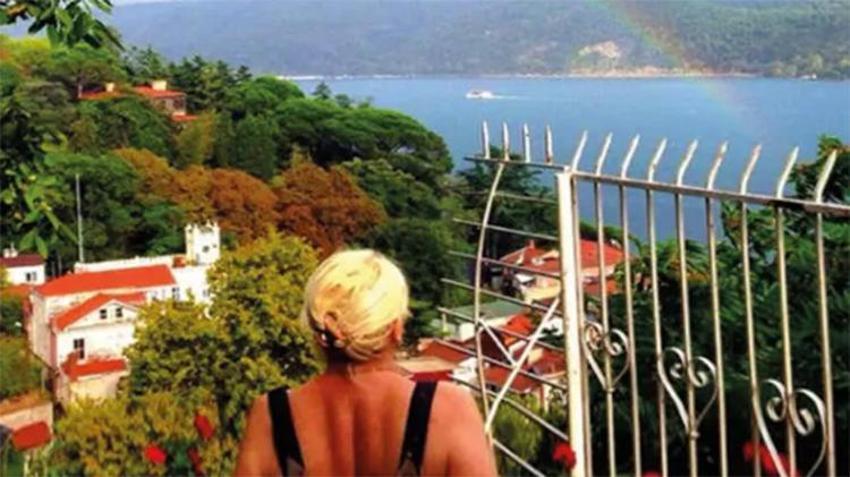 Her gün bu manzaralara uyanıyorlar: İşte ünlülerin lüks evleri