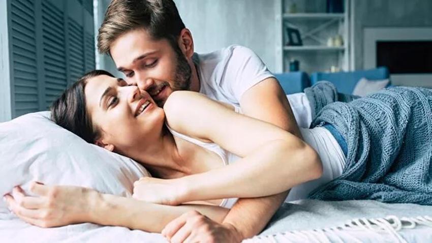 Cinsel isteği resmen baltalıyor! Yatak odasındaki bu eşyalar cinsel ateşi söndürmeye yeter!