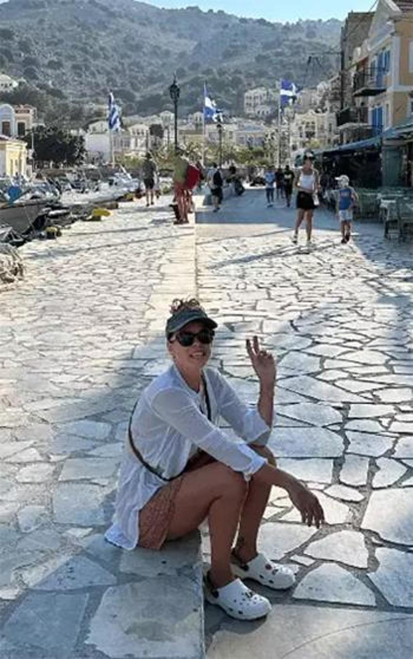 Yakın arkadaşlarla tekne gezisi: Komşu adayı fethettiler!