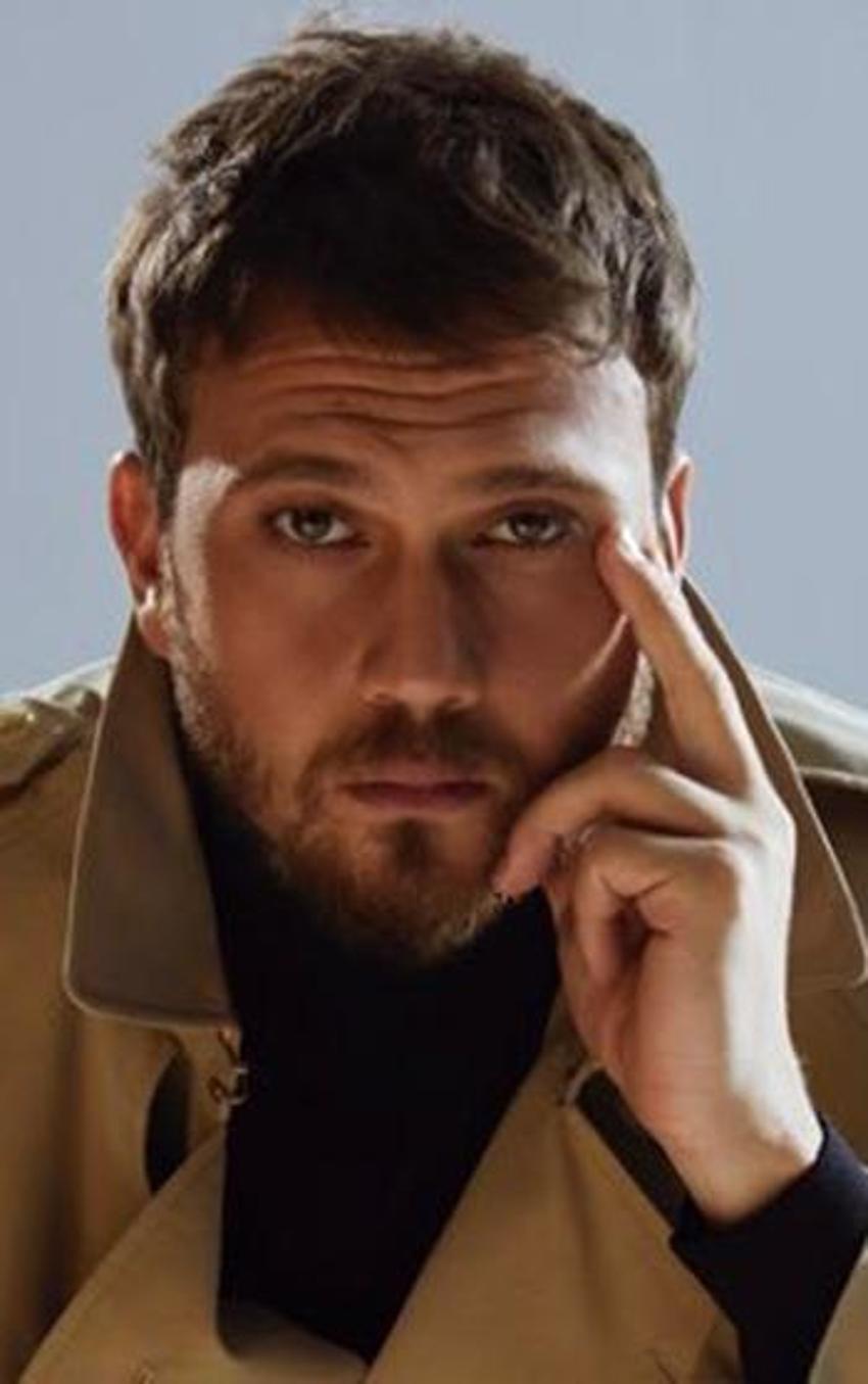 Aras Bulut İynemli “Atatürk dizisi” sessizliğini bozdu: "Hiç bu konulara girmeyelim”