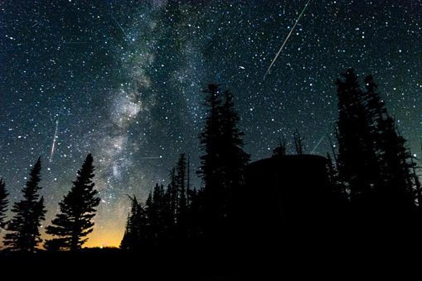Bugün ve yarın Türkiye’de de görülecek: Meteor yağmuru başladı