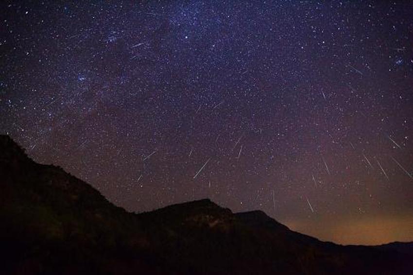 Bugün ve yarın Türkiye’de de görülecek: Meteor yağmuru başladı
