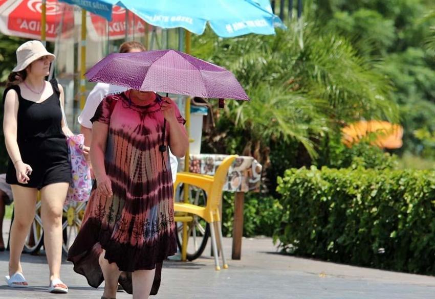 İstanbul'u kuvvetli yağış vuracak! Meteoroloji'den birçok ile son dakika uyarısı geldi