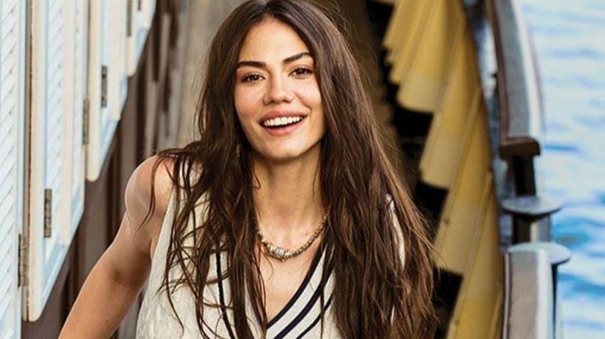 Demet Özdemir'e aşk yaradı: Tatil pozları kasıp kavurdu