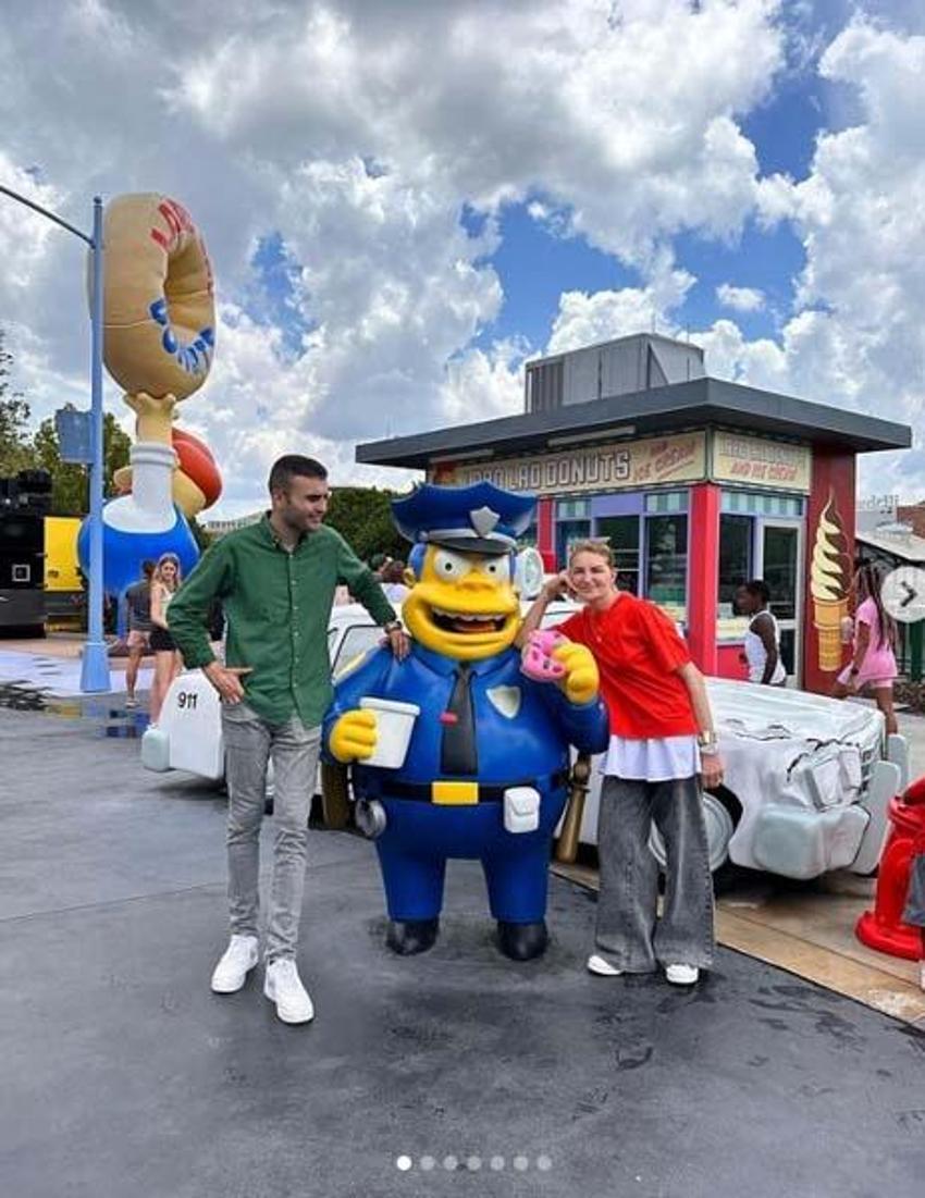 Zor günler geçiren CZN Burak iğne ipliğe döndü! Son hali sevenlerini üzdü!