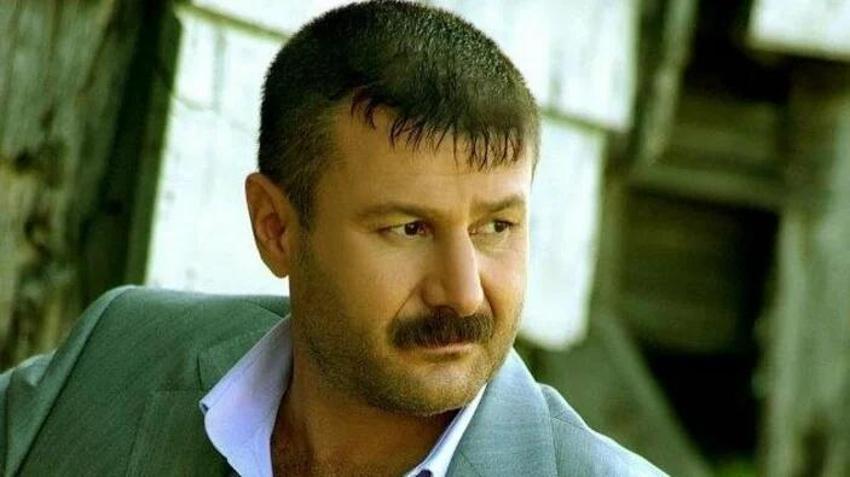 Azer Bülbül'ün hayatını oynayacak ünlü oyuncu belli oldu! Sosyal medyadan haberi verdi!