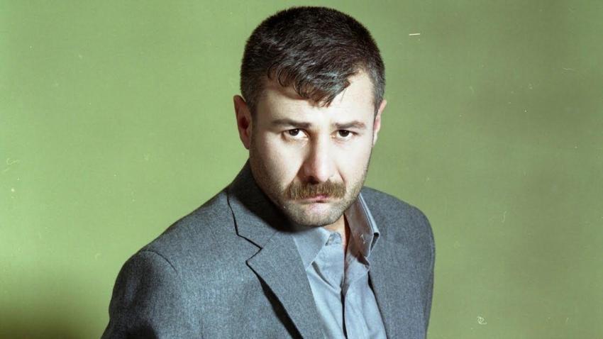 Azer Bülbül'ün hayatını oynayacak ünlü oyuncu belli oldu! Sosyal medyadan haberi verdi!