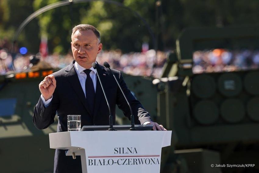 TB2 Polonya'da coşkuyla karşılandı! Ülke ordusundan Bayraktar ile gövde gösterisi...