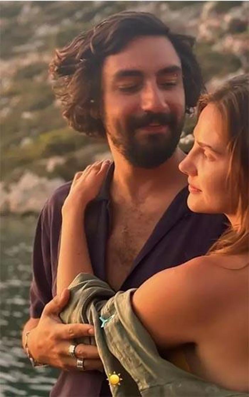 Alina Boz ve Umut Evirgen aşka geldi: Romantik pozları gündem oldu