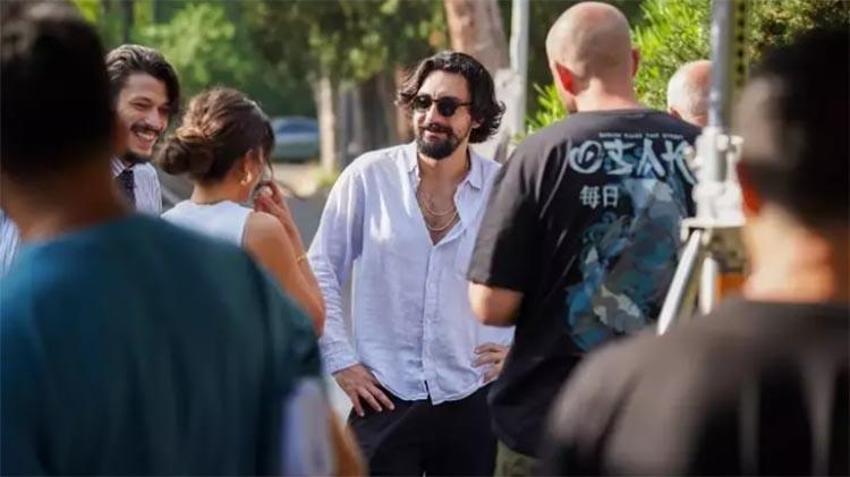 Alina Boz ve Umut Evirgen aşka geldi: Romantik pozları gündem oldu