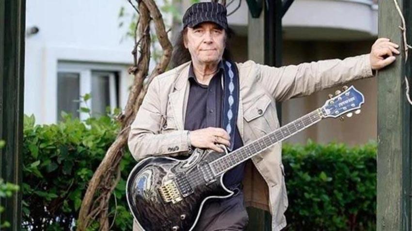Erkin Koray'ın kızı babasının mezarını paylaşıp duyurdu: 'Günlerdir bir şey demeyeyim diyorum'