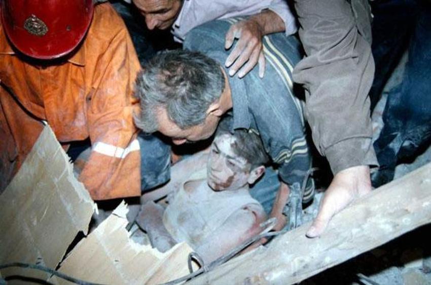 17 Ağustos depremi saat kaçta oldu, 17 ağustos 1999 depremi kaç saniye sürdü? 17 Ağustos depremi nerede oldu, ne zaman, hangi gün, saat kaçta?