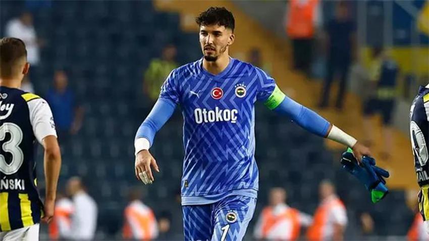 Galatasaray'dan bir ayrılık haberi daha! Okan Buruk biletini kesti, yeni adresi belli oldu