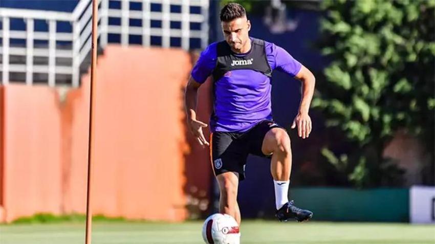Galatasaray'dan bir ayrılık haberi daha! Okan Buruk biletini kesti, yeni adresi belli oldu