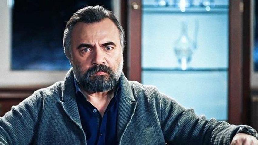 Telefon numarası izinsiz verilince küplere bindi: Görgü kurallarını tek tek yazdı!