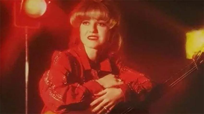 80'li yılların usta sanatçısı çorbacıda sahne aldı: Görenler şaşkınlığını gizleyemedi
