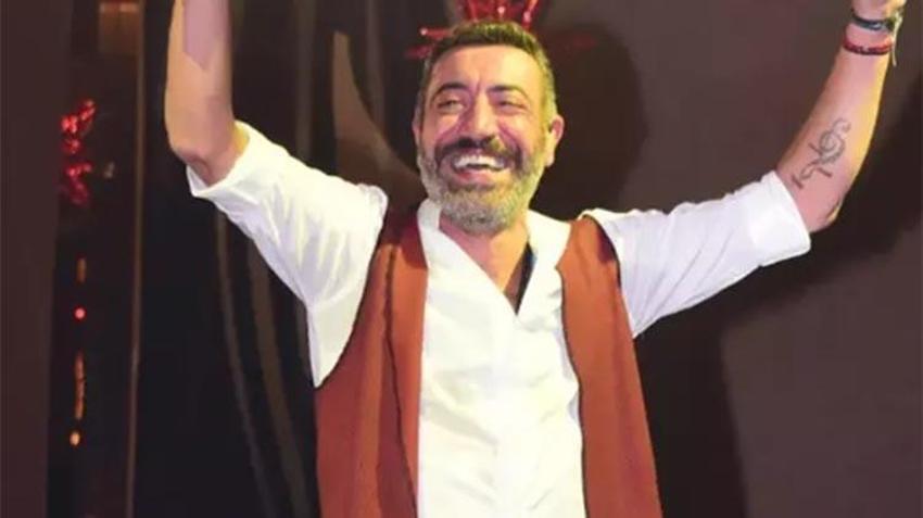 Hakan Altun'dan duygulandıran sözler: Annem hastanede, ben sahneye çıkacağım