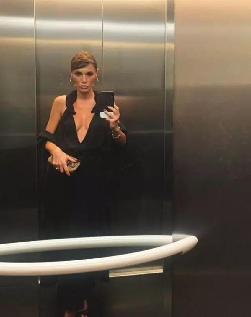 Yüsra Geyik bikinili poz verdi, yorum yağmuruna tutuldu! Zayıflığı dikkat çekti: "Kemiklerin sayılıyor"
