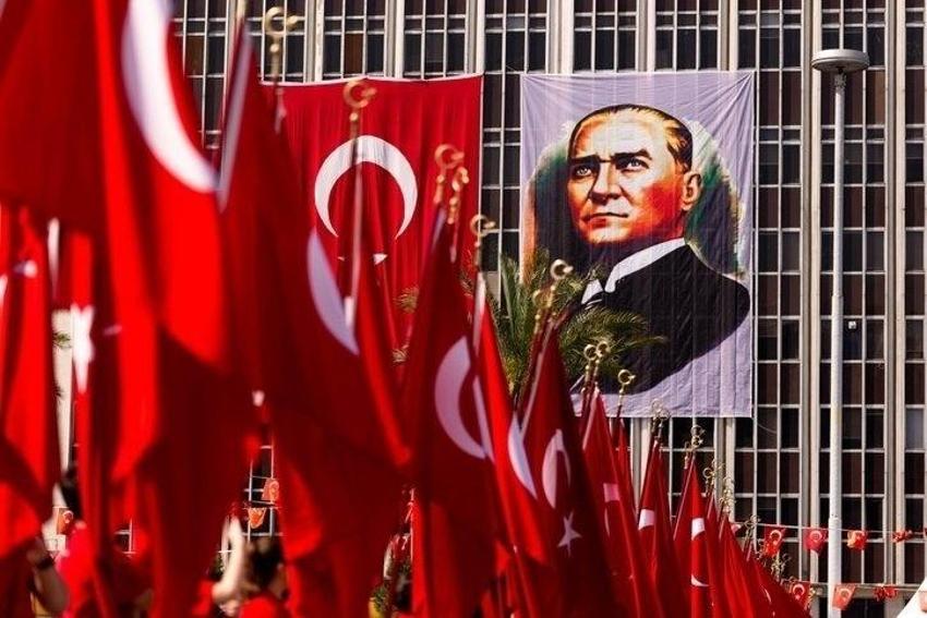29 Ağustos yarım gün mü? 30 Ağustos Zafer Bayramı resmi tatil mi? Hangi güne denk geliyor?