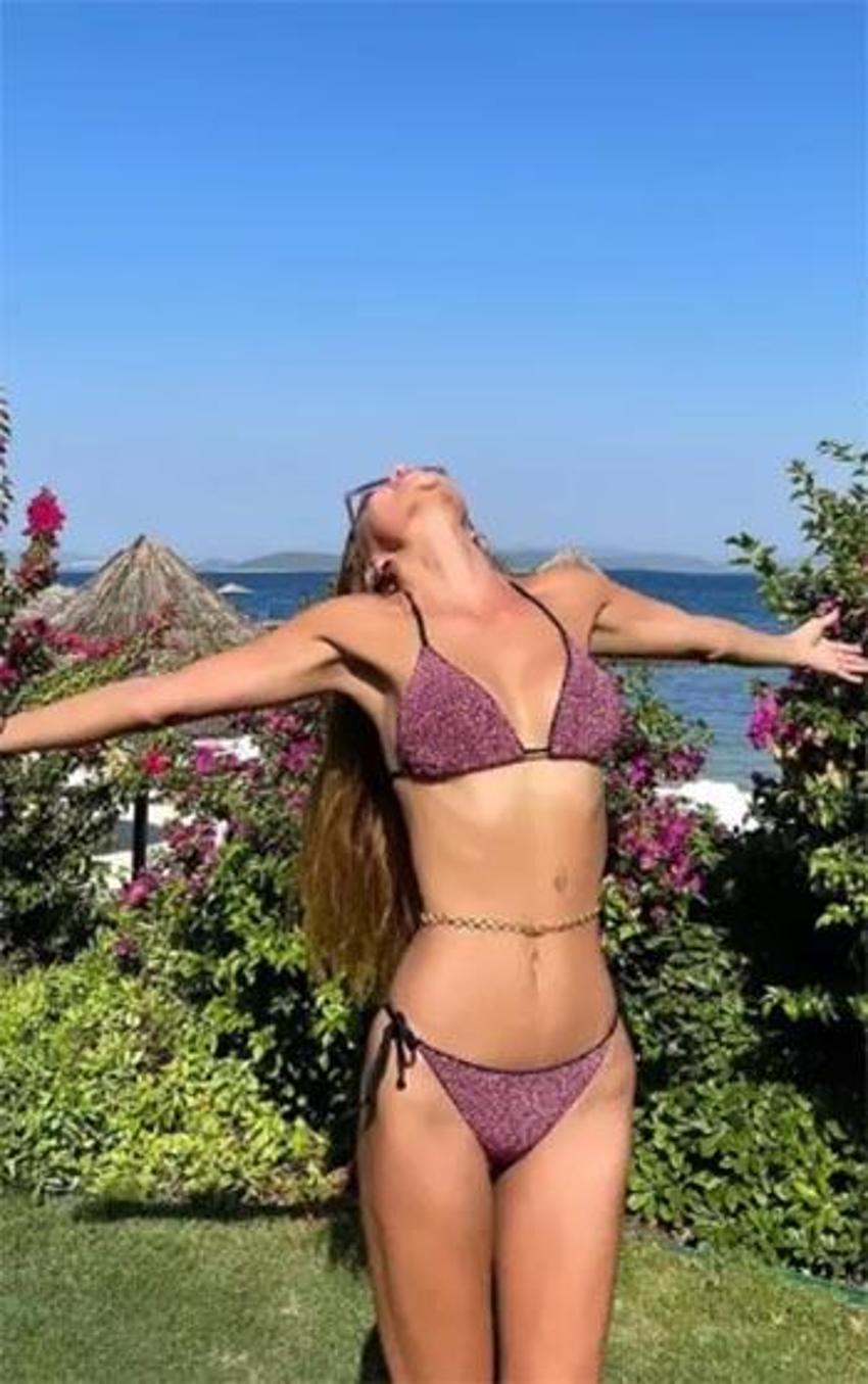 Ebru Şallı bikinisi ile hayran bıraktı: Kusursuz fiziğiyle göz kamaştırdı