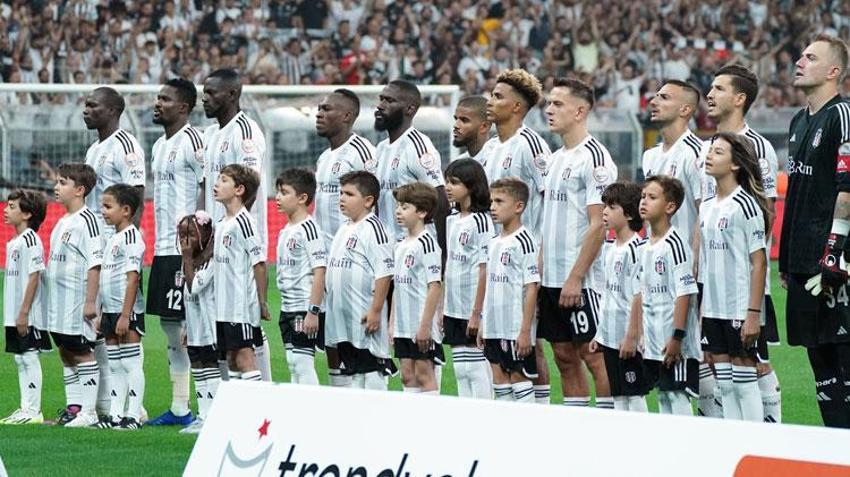 Beşiktaş - Pendikspor maçında iptal edilen gol ve penaltı kararı! Top çizgiyi geçti mi?