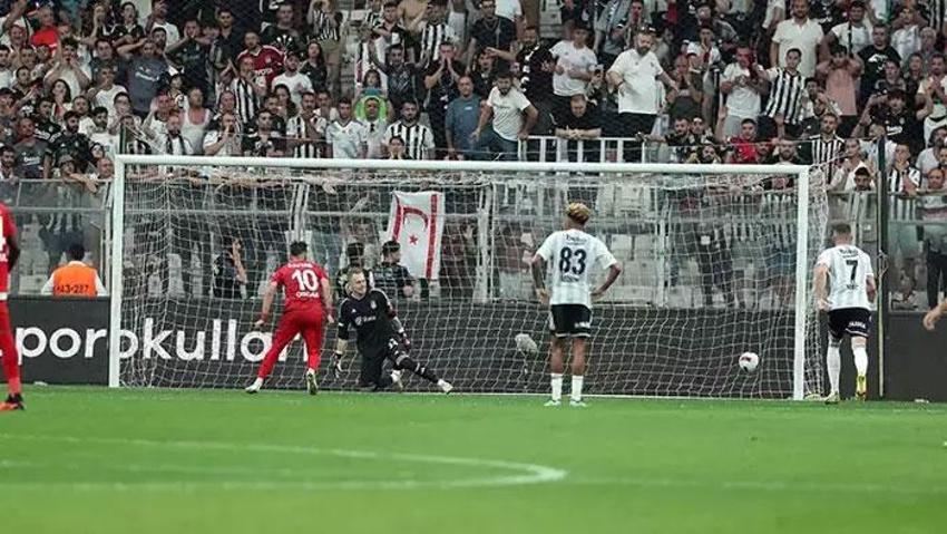 Beşiktaş - Pendikspor maçında iptal edilen gol ve penaltı kararı! Top çizgiyi geçti mi?