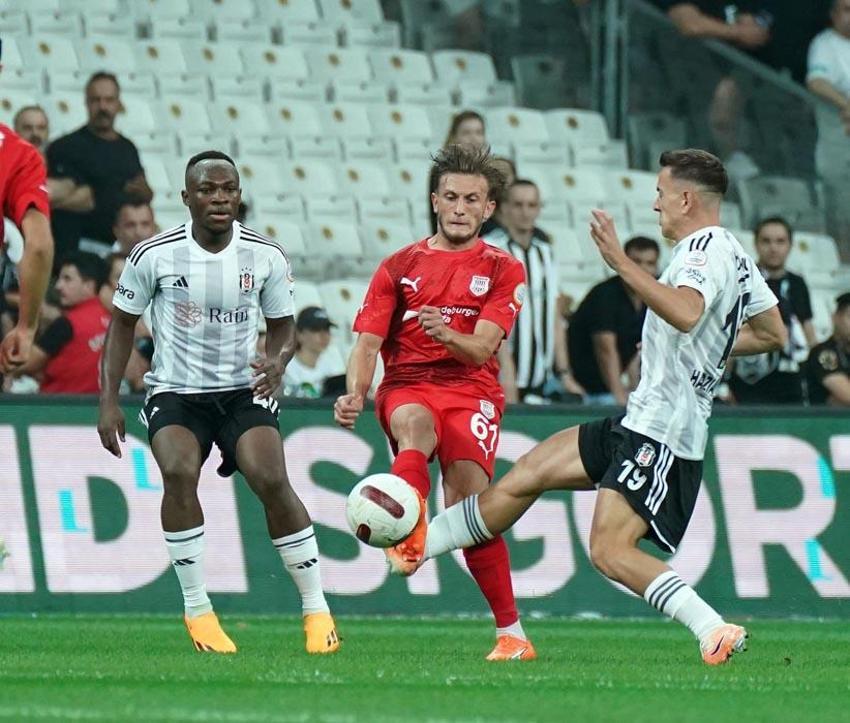 Beşiktaş - Pendikspor maçında iptal edilen gol ve penaltı kararı! Top çizgiyi geçti mi?